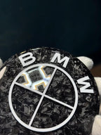 Emblème Midnight Carbon M
